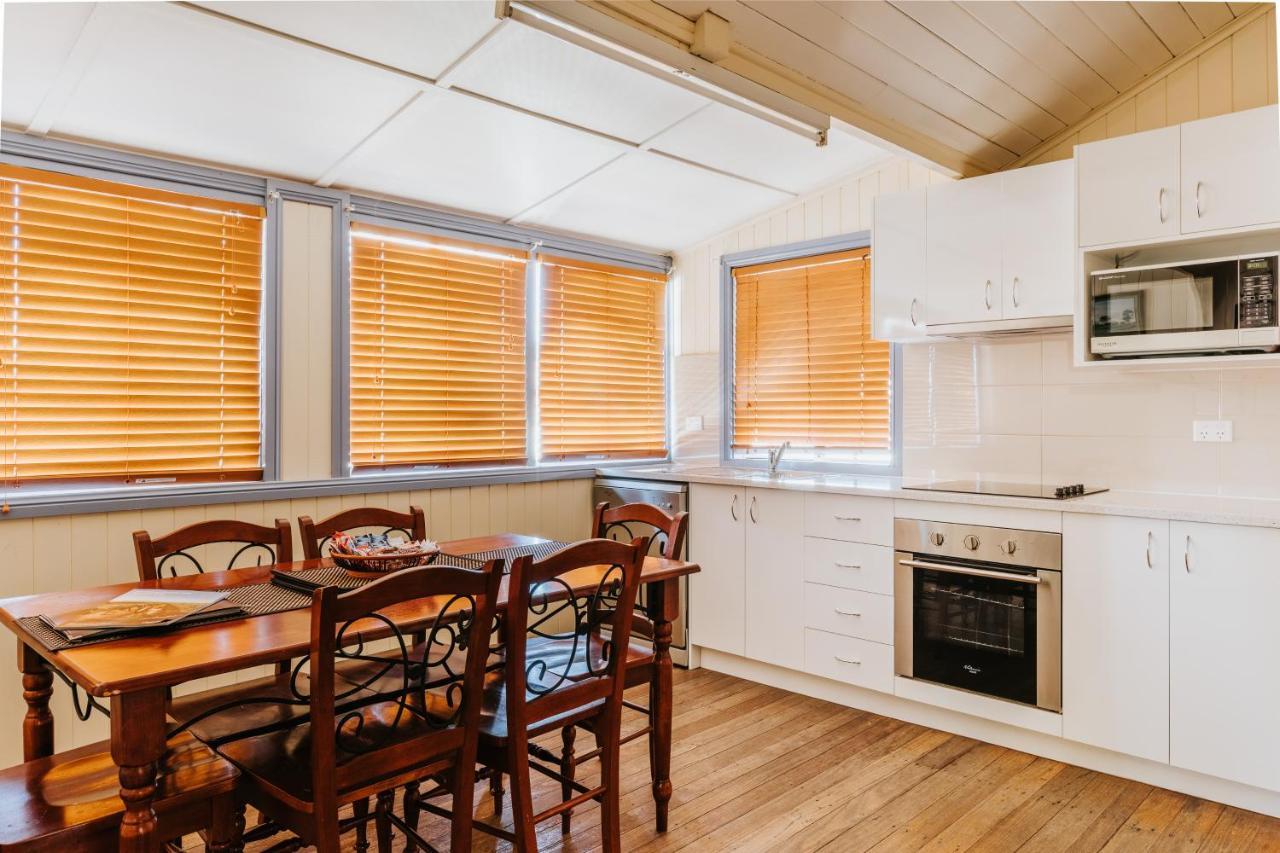 Apple Blossom Cottages Stanthorpe Exterior photo